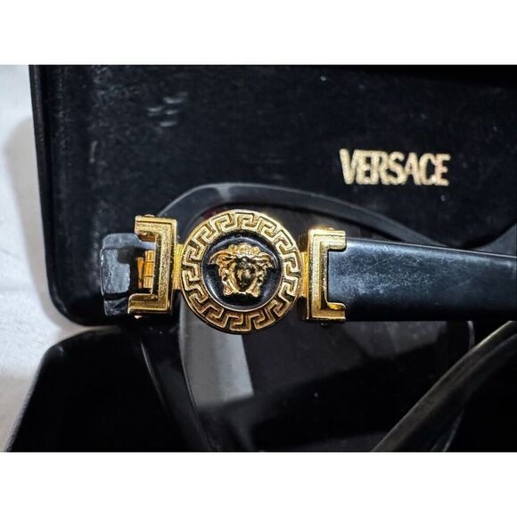 VERSACE vintage Medusa head oversized sunglasses mod-4232 black gold y2k main image 7